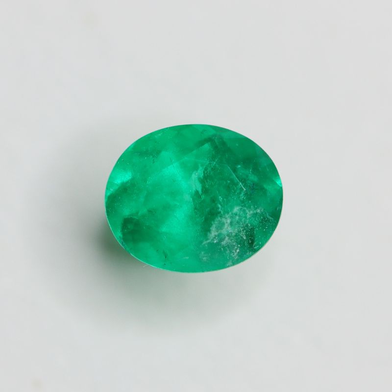 COLOMBIAN EMERALD 5.2X4.4 OVAL