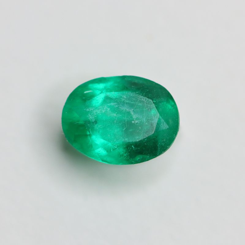 COLOMBIAN EMERALD 5.8X4.5 OVAL