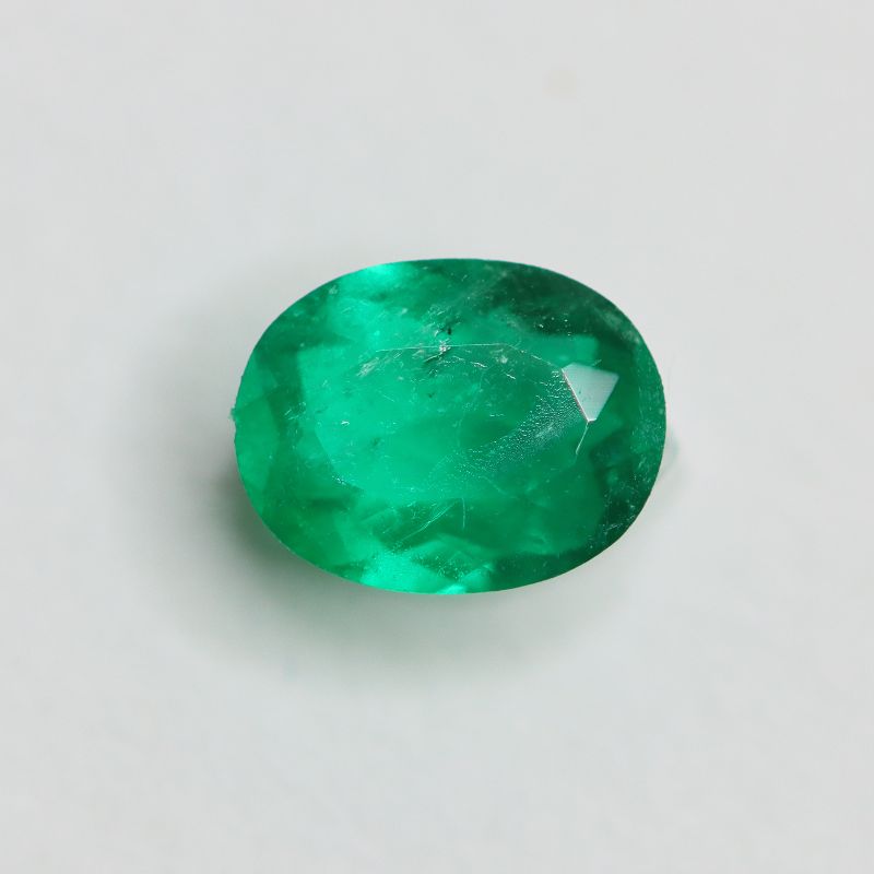 COLOMBIAN EMERALD 5.7X4.4 OVAL