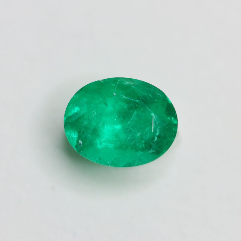 COLOMBIAN EMERALD 5.8X4.6 OVAL