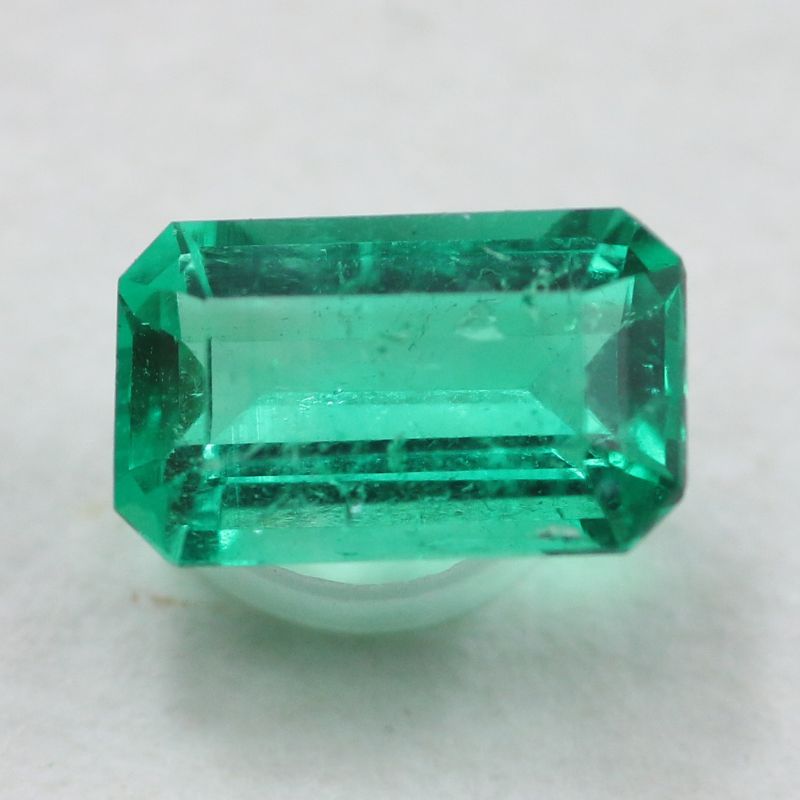 COLOMBIAN EMERALD 6.7X4.1 OCTAGON