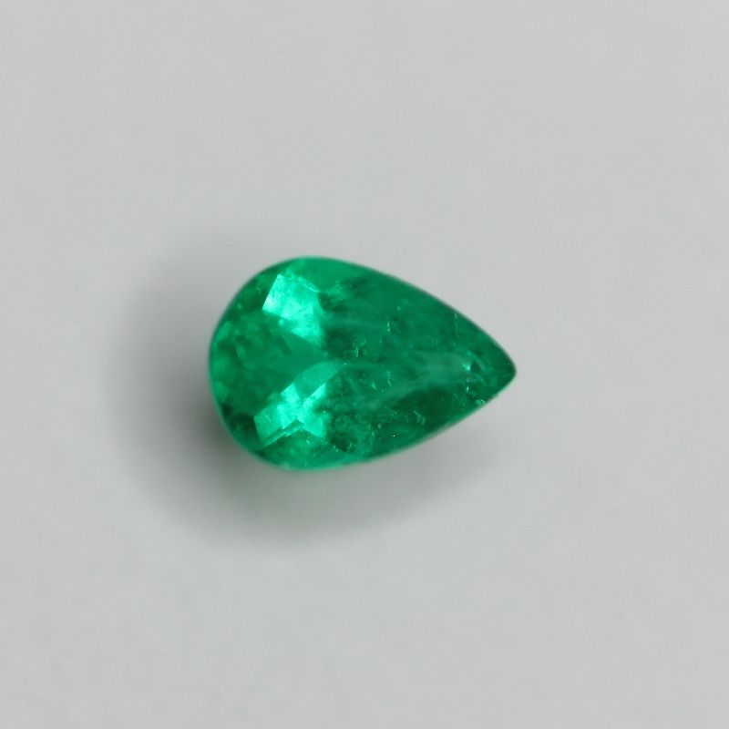 COLOMBIAN EMERALD 5.2X3.6 PEAR FACETED