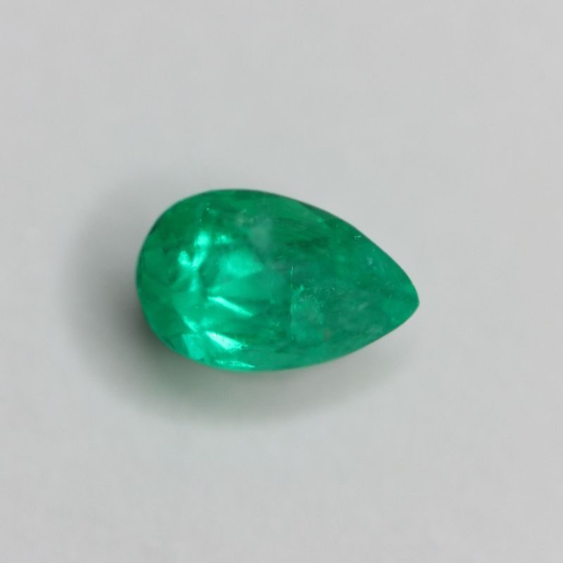 COLOMBIAN EMERALD 7.2X4.6 PEAR FACETED