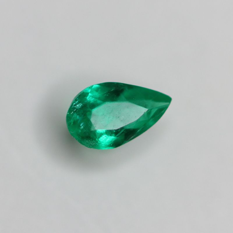 COLOMBIAN EMERALD CUNAS MINE 5.3X3.3 FACETED PEAR 0.19CT
