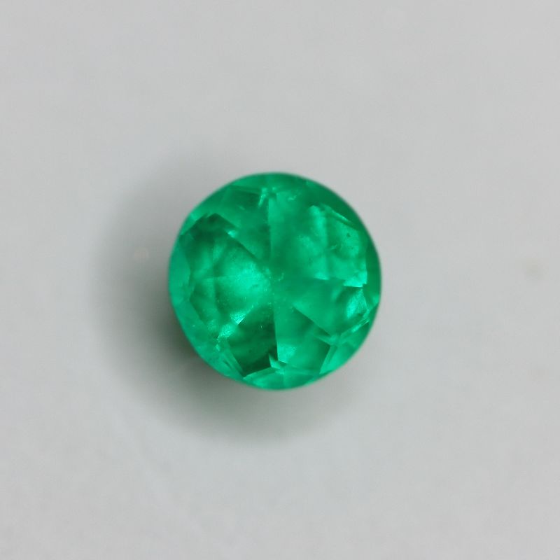 COLOMBIAN EMERALD 4.7MM ROUND FACETED