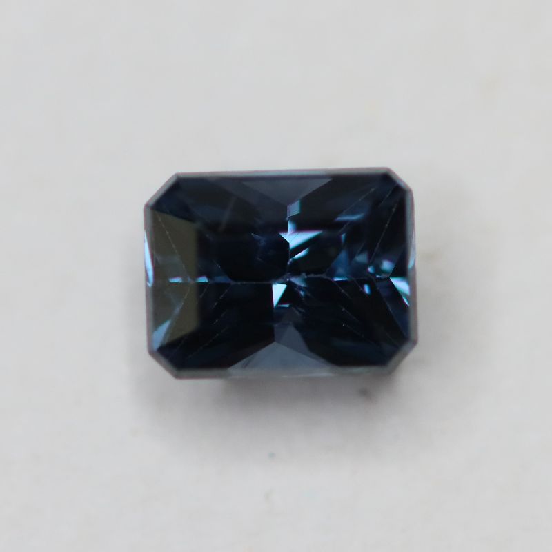 PURPLE SPINEL 7X5.3 FACETED OCTAGON 1.56CT