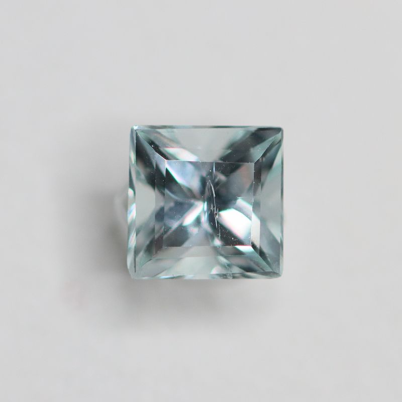 GREEN BERYL 5MM SQUARE FACETED