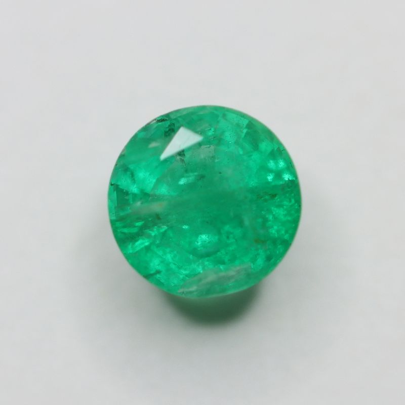 EMERALD 6.7MM ROUND FACETED