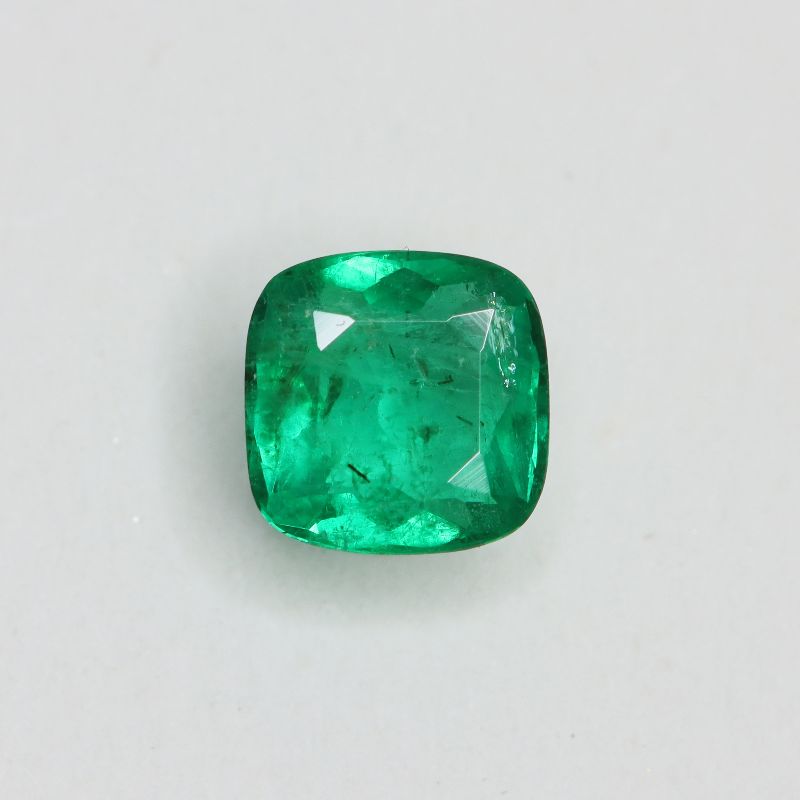 EMERALD 6X6 CUSHION FACETED