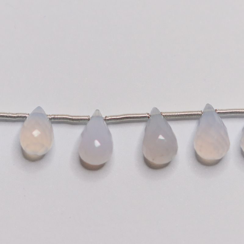 CHALCEDONY GRADUATED BEAD STRING 27 BEADS PER STRING 5.5X4 to 9.5X5.5 FACETED PEAR BRIOLETTE