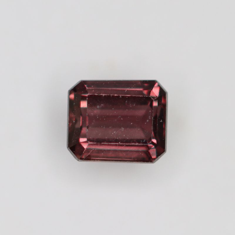 RED SAPPHIRE 4.5X3.8 OCTAGON FACETED