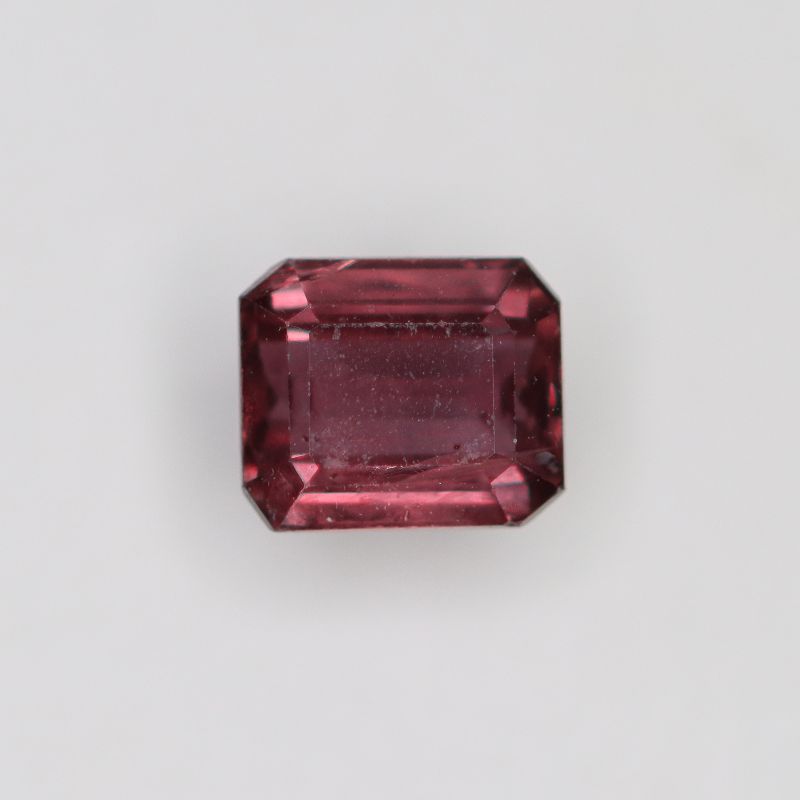 RED SAPPHIRE 4.4X3.8 OCTAGON FACETED