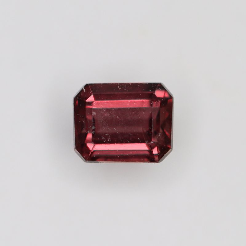 RED SAPPHIRE 4.5X3.6 OCTAGON FACETED