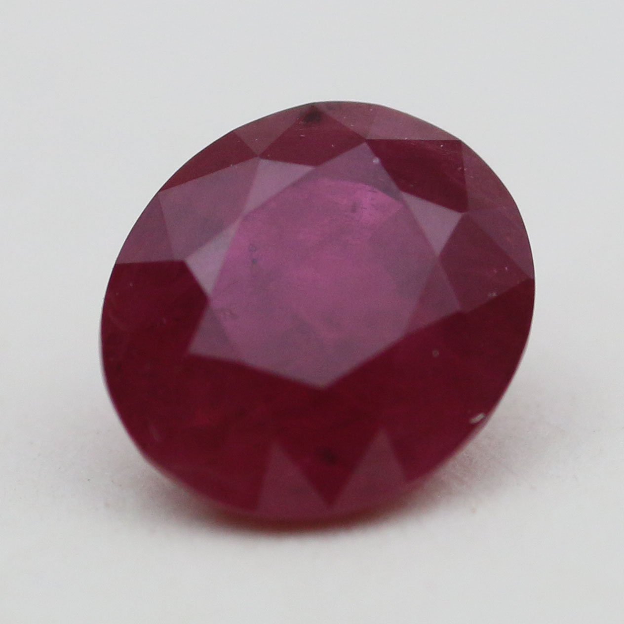 RUBY 6.3X5.6 OVAL 1.05CT