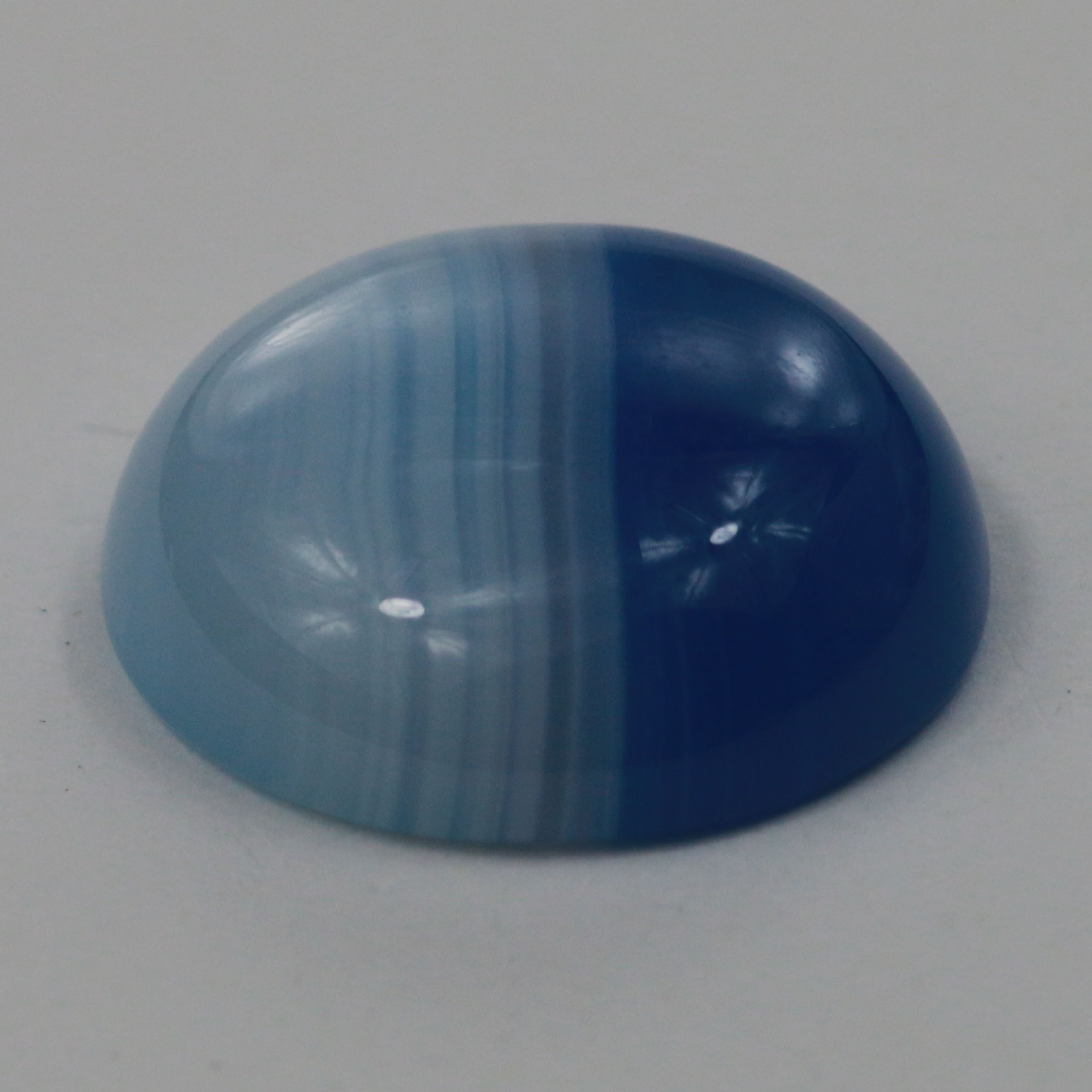 15MM ROUND CABOCHON BLUE & WHITE AGATE