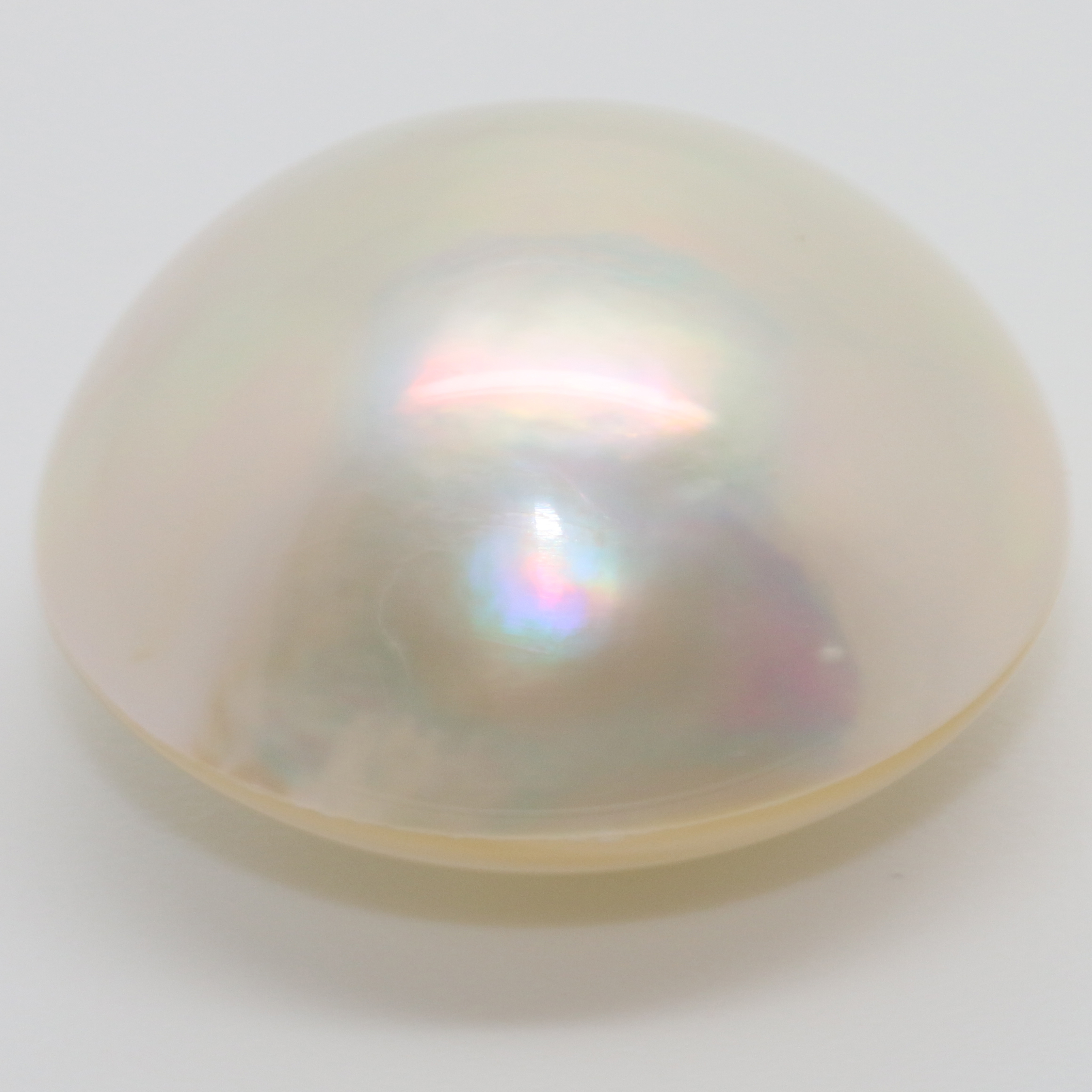 6MM ROUND CULTURED MABE AA PEARL 